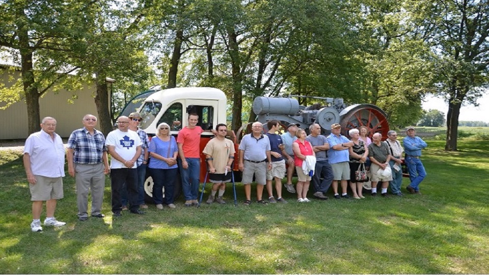 NIAGARA REGION  MEMBERS AT FALL TOUR FOR TRACTOR PULL